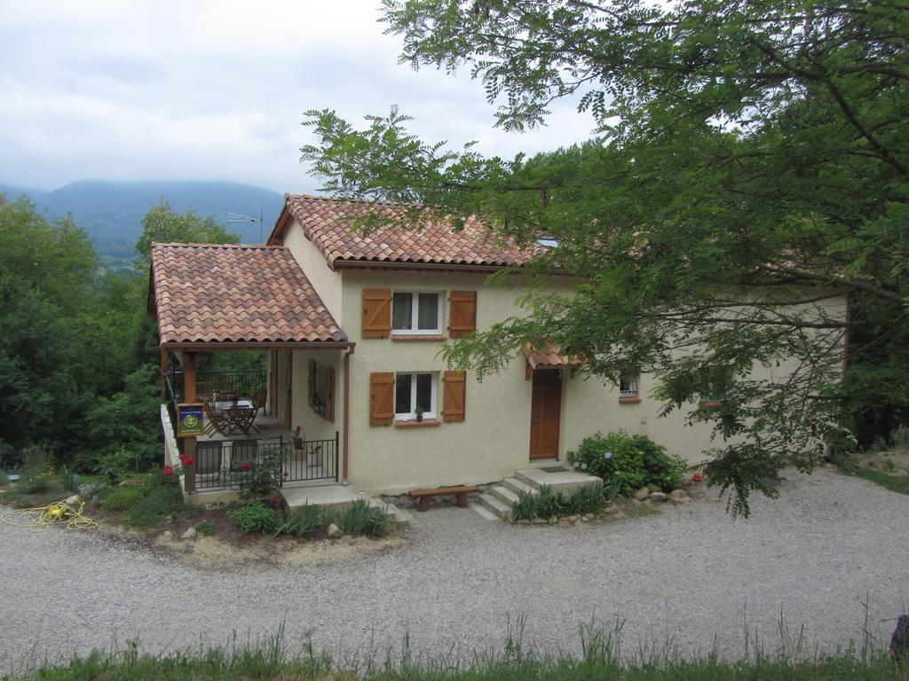 Bed and Breakfast Les Cimes Saint-Pierre-de-Rivière Zewnętrze zdjęcie