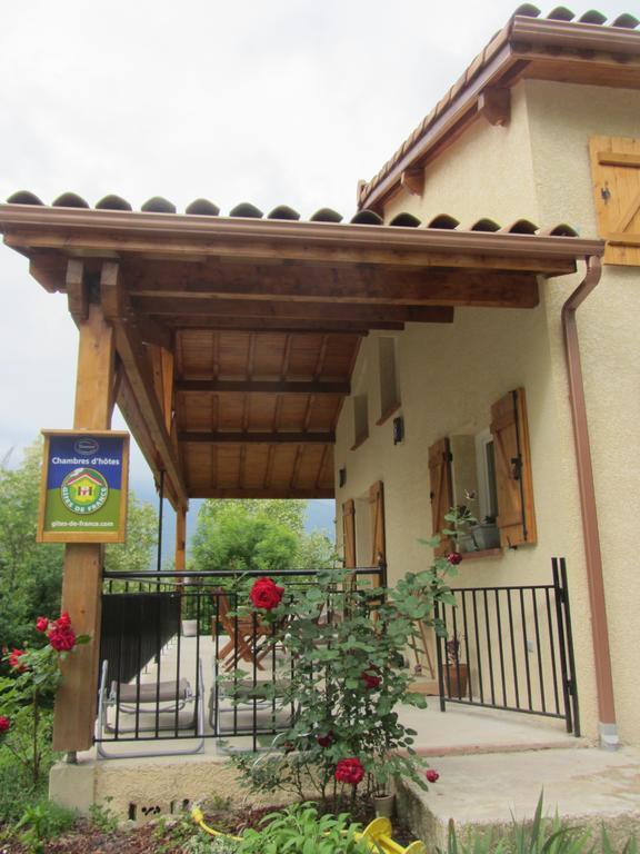 Bed and Breakfast Les Cimes Saint-Pierre-de-Rivière Zewnętrze zdjęcie